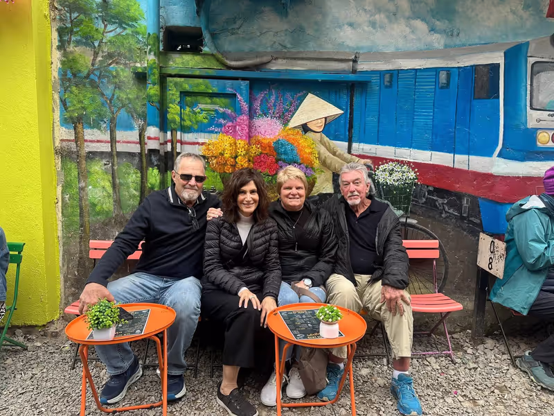 Hanoi Private Tour - Train street cafe