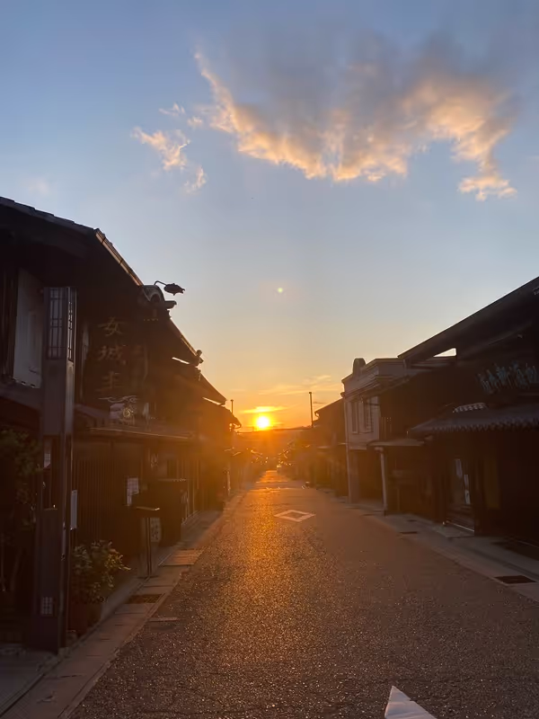 Gifu Private Tour - Extremely beautiful sun set in Iwamura town street
