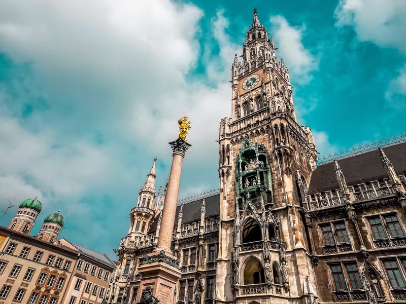 Munich Private Tour - Marienplatz