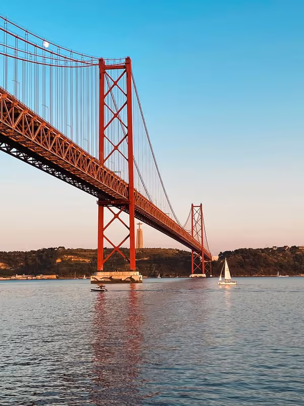 Lisbon Private Tour - 25 Abril Brigde