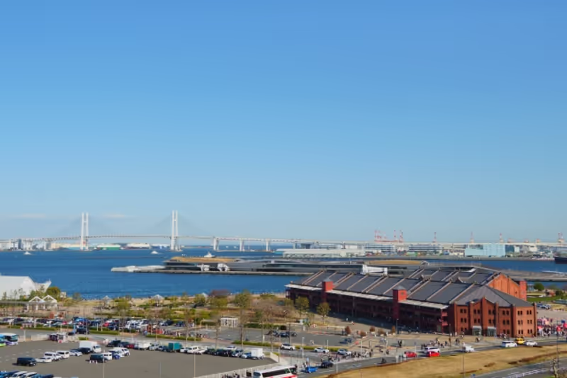 Yokohama Private Tour - The Red Brick Warehouse and water front