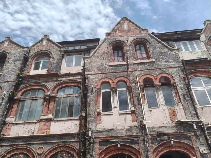 Shanghai Private Tour - Remanant of a Queen Anne style architecture