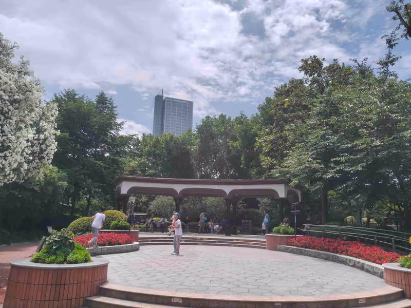 Shanghai Private Tour - Huoshan Park, used to entertain the Jews