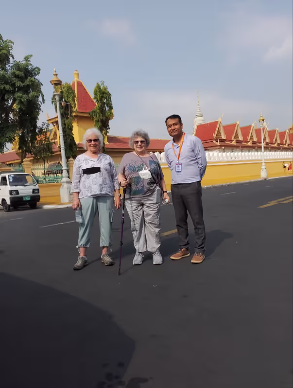 Phnom Penh Private Tour - Before heading to the royal palace