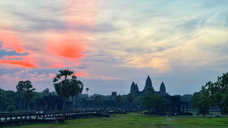 Siem Reap Private Tour - Sunrise at Angkor Wat