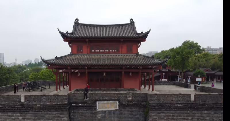 Wuhan Private Tour - Front of The Gate