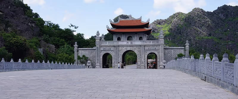 Hanoi Private Tour - Hoa Lu
