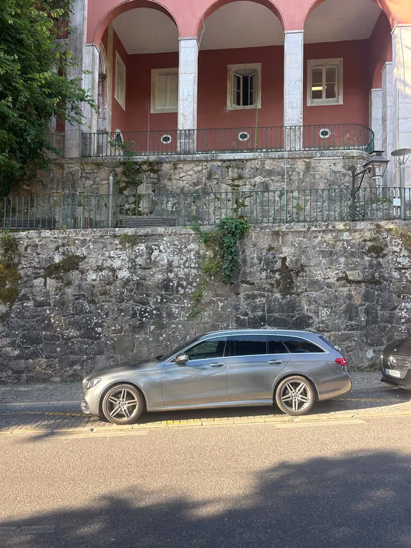 Lisbon Private Tour - Luxury Transportation