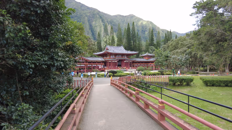 Honolulu Private Tour - Byodo-In Temple, a beautiful cultural landmark