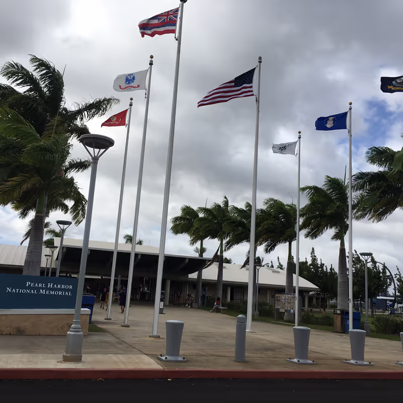 Honolulu Private Tour - Pearl Harbor entrance