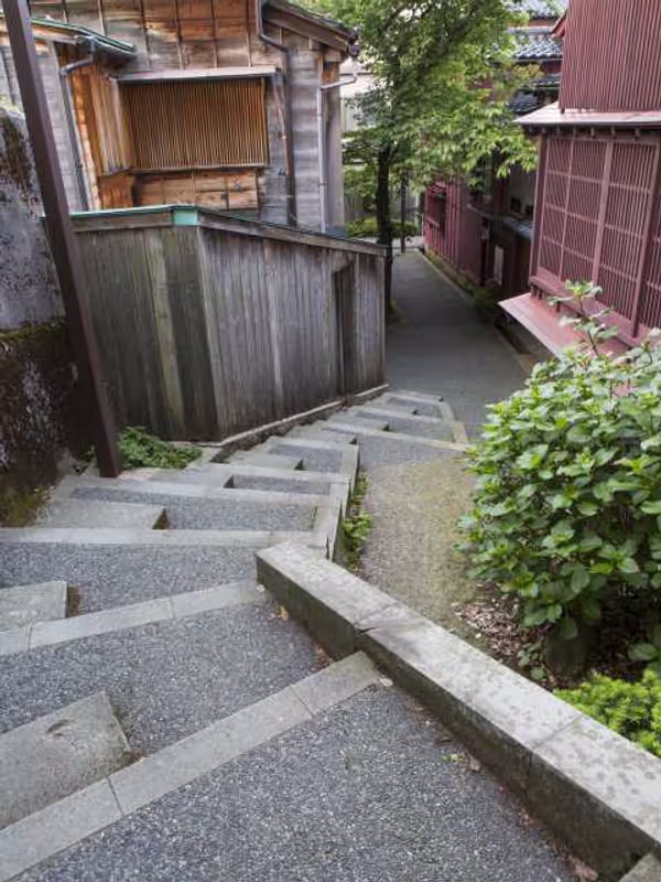 Kanazawa Private Tour - Kazuemachi Geisha District
