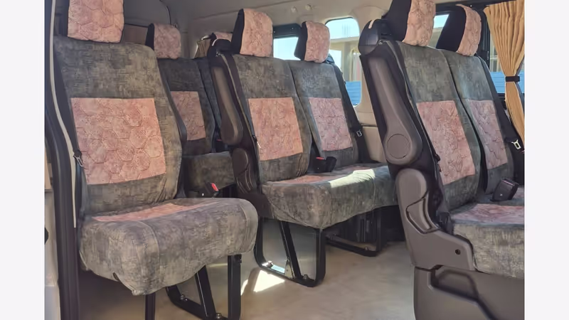 Hurghada Private Tour - Clean, modern, and well-maintained private minivan