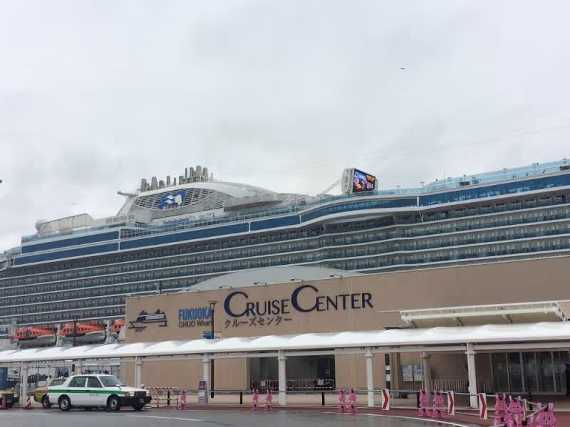 Fukuoka Private Tour - Hakata Cruise Center (Fukuoka Pier). I will be there to wait for your arrival.
You will never get lost once you step out to Fukuoka!