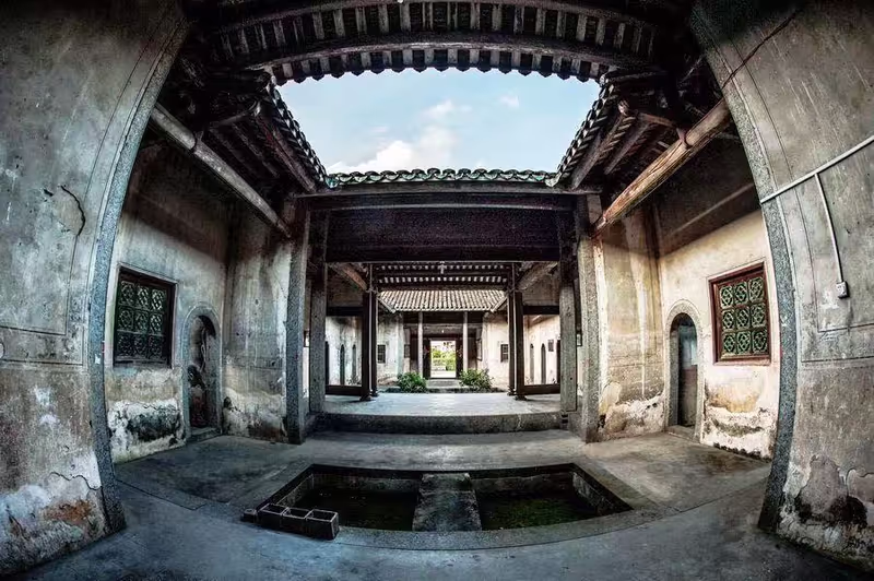 Shenzhen Private Tour - Crane Lake Hakka Residence