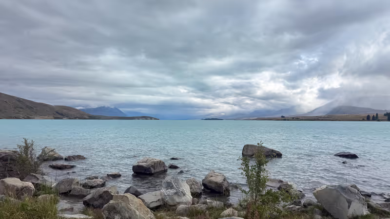 Christchurch Private Tour - Lake pukaki