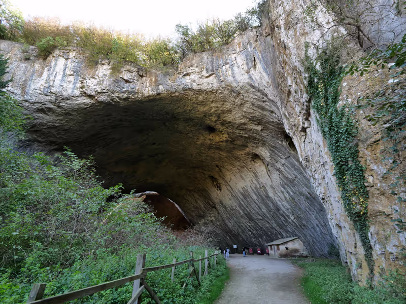 Veliko Turnovo Private Tour - Devetashka Cave