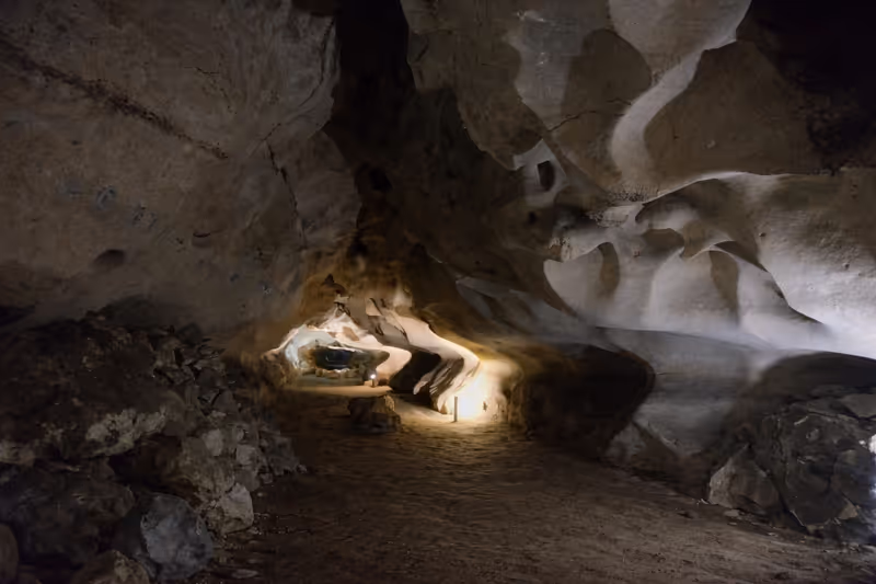 Veliko Turnovo Private Tour - Orlova Chuka Cave