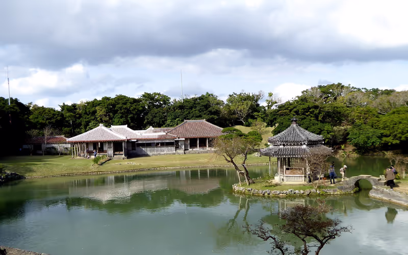Okinawa Main Island Private Tour - Shikina-en Royal Gardens