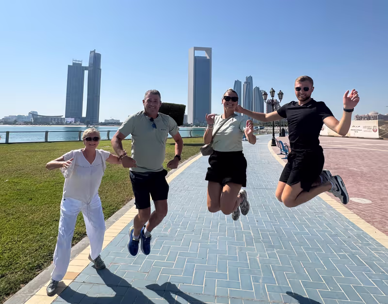 Abu Dhabi Private Tour - Abu Dhabi Corniche