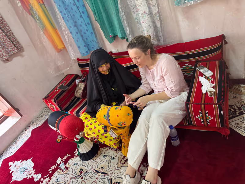 Abu Dhabi Private Tour - Emirates Heriatge Village Abu Dhbai