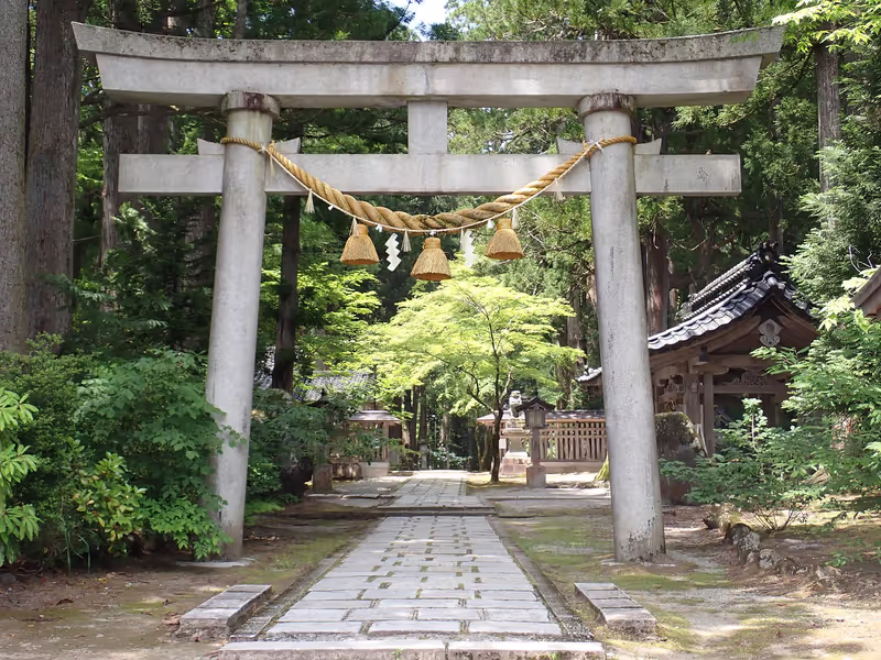 Toyama Private Tour - Oyama Shrine