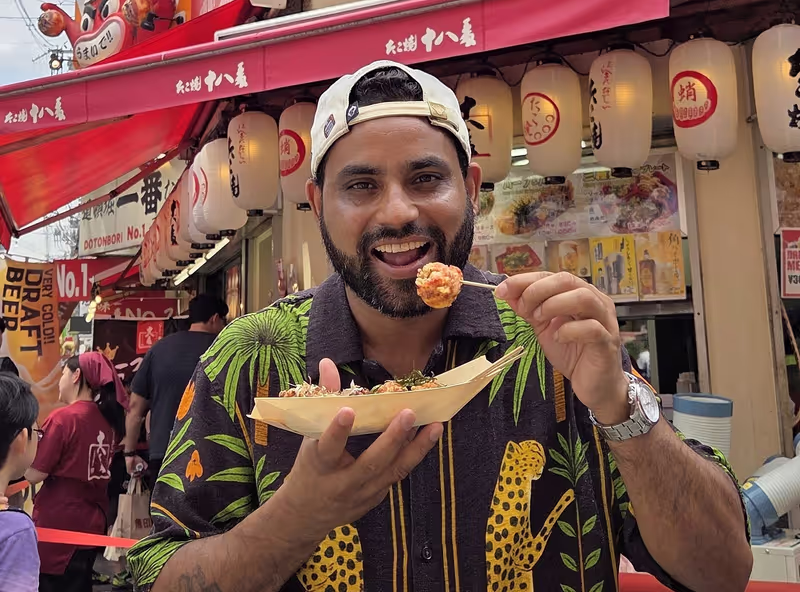 Osaka Private Tour - Osaka's famous street food