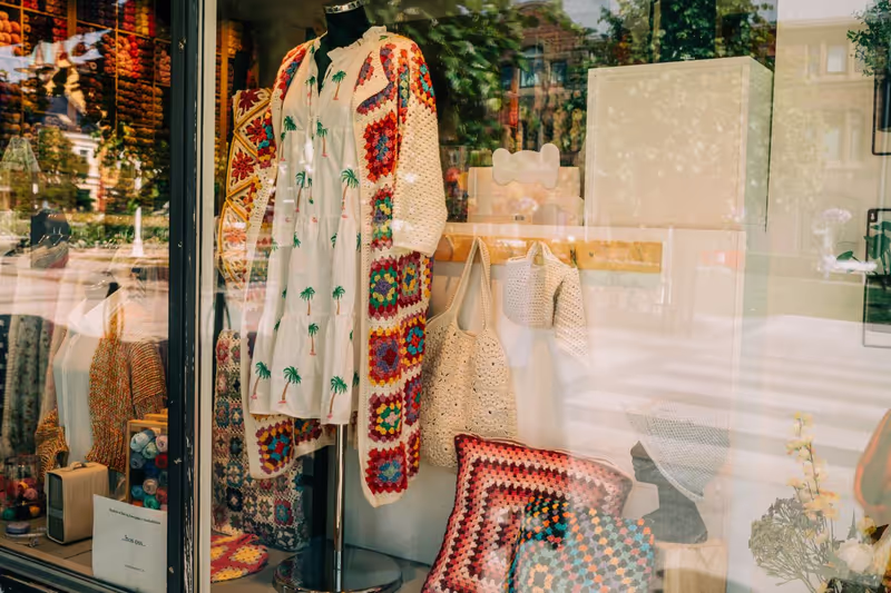 Dhaka Private Tour - Authentic Handicrafts & Silk Shopping at Aarong