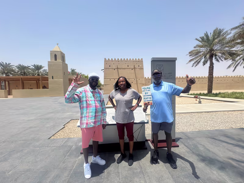Abu Dhabi Private Tour - Qasr Al Muwaiji