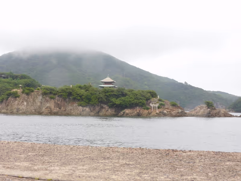 Hiroshima Private Tour - Bentenjima island