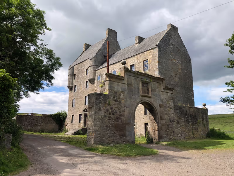 Edinburgh Private Tour - Midhope Castle (Lallybroch)