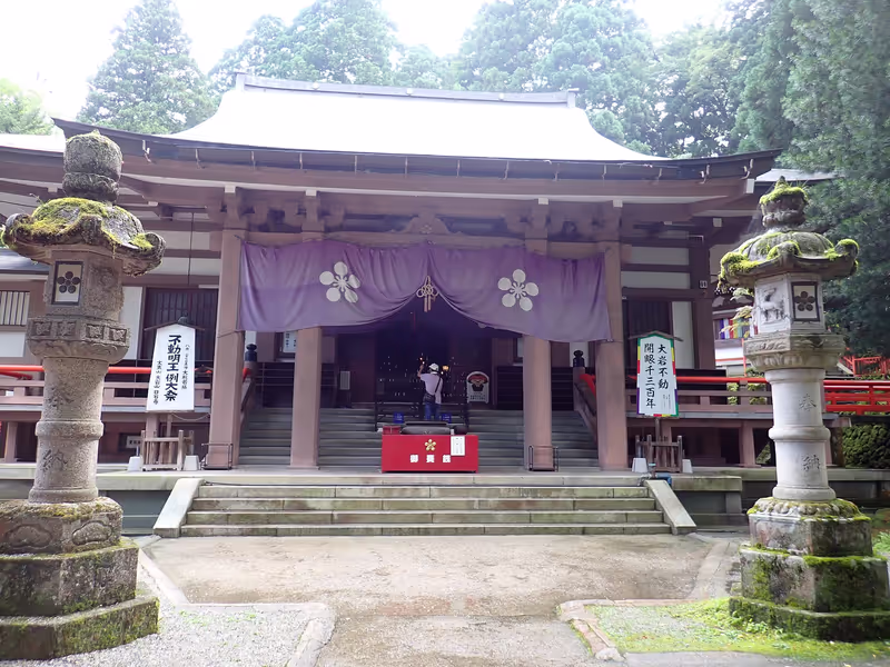 Toyama Private Tour - Ooiwasan Nissekiji Temple
