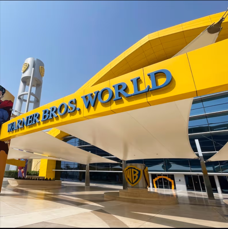 Dubai Private Tour - Warner bros