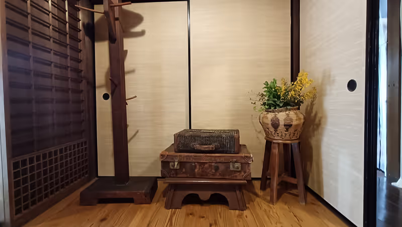 Kobe Private Tour - Antique