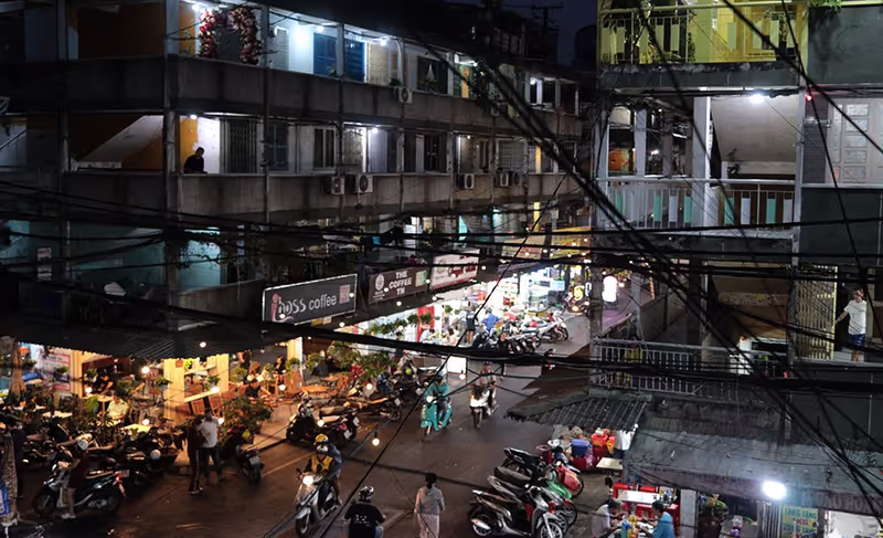 Ho Chi Minh Private Tour - Vintage apartments