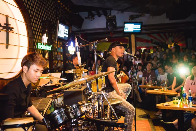 Ho Chi Minh Private Tour - A taste of nightlife