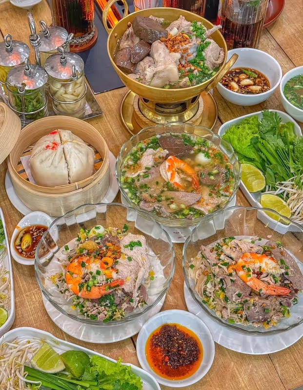 Ho Chi Minh Private Tour - Michelin Bib Gourmand awarded restaurant