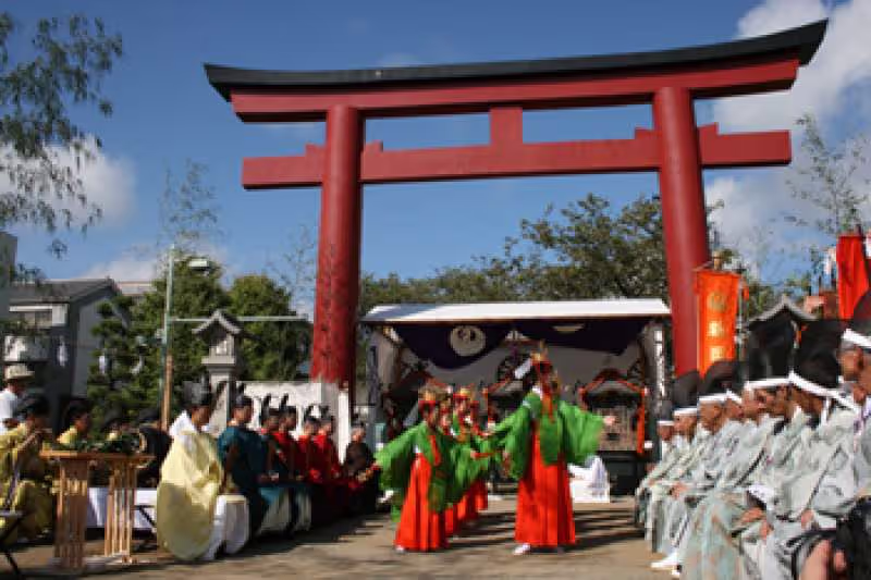 Kamakura Private Tour - Torii gate of Tsurugaoka-hachimangu
