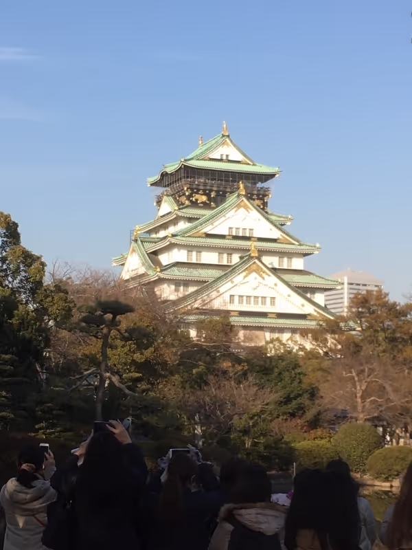 Osaka Private Tour - Osaka Castle is the symbol of Osaka. Enjoy a magnificent panoramic view of Osaka City from the observatory at the top of the main tower. 