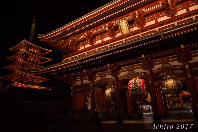 Tokyo Private Tour - Asakusa's Senso-ji temple is one of the top tourist spots in Tokyo. Night time walking is comfortable with less people.