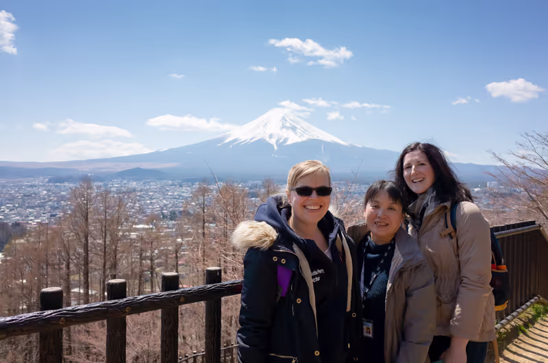 Mount Fuji Private Tour - When Mt.Fuji appears, everyone smiles!