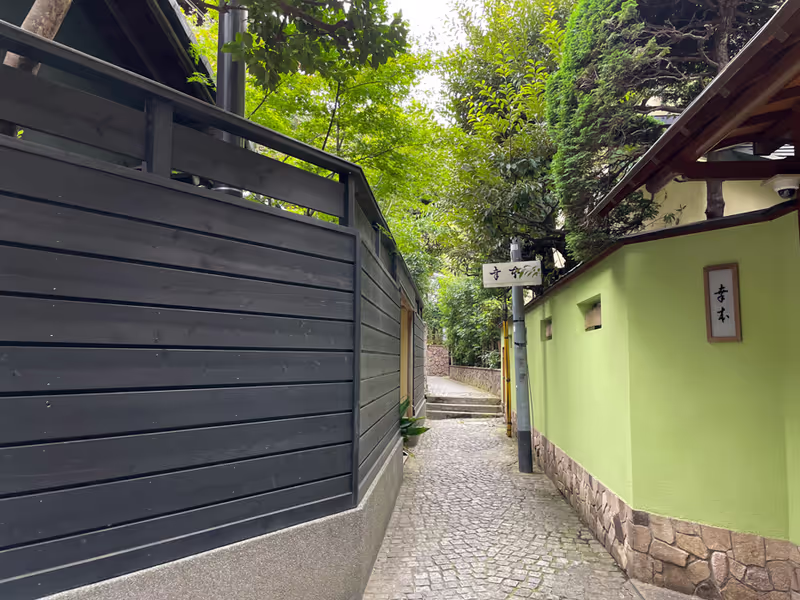 Tokyo Private Tour - (B) Kagurazaka - many narrow allies related to Geisha like a maze.