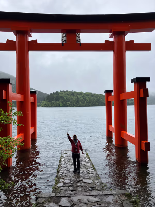 Hakone Private Tour - Red torii gate of Hakone shrine