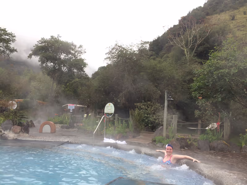 Quito Private Tour - Thermal pools