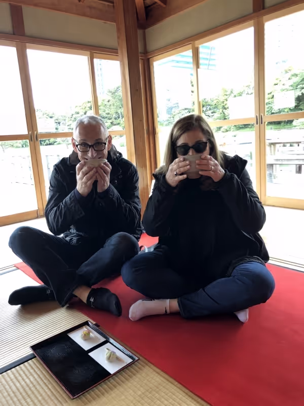 Tokyo Private Tour - Japanese matcha tea in tea house on the pond