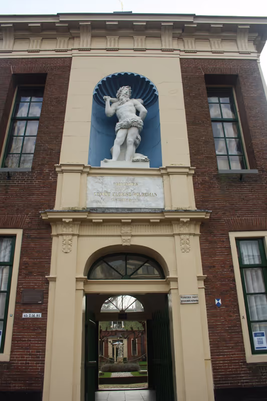 Alkmaar Private Tour - Old charity house