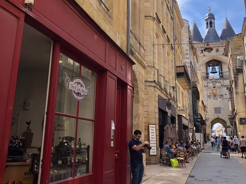 Bordeaux Private Tour - null