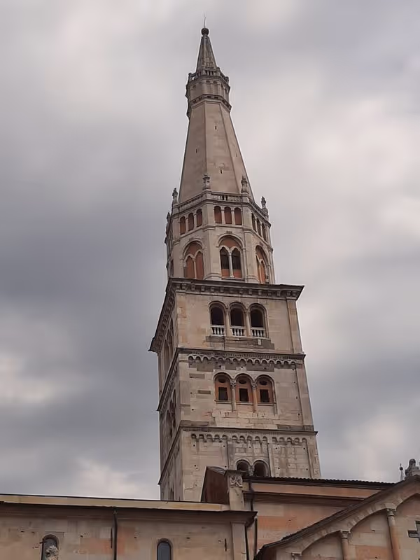 Modena Private Tour - Ghirlandina Tower