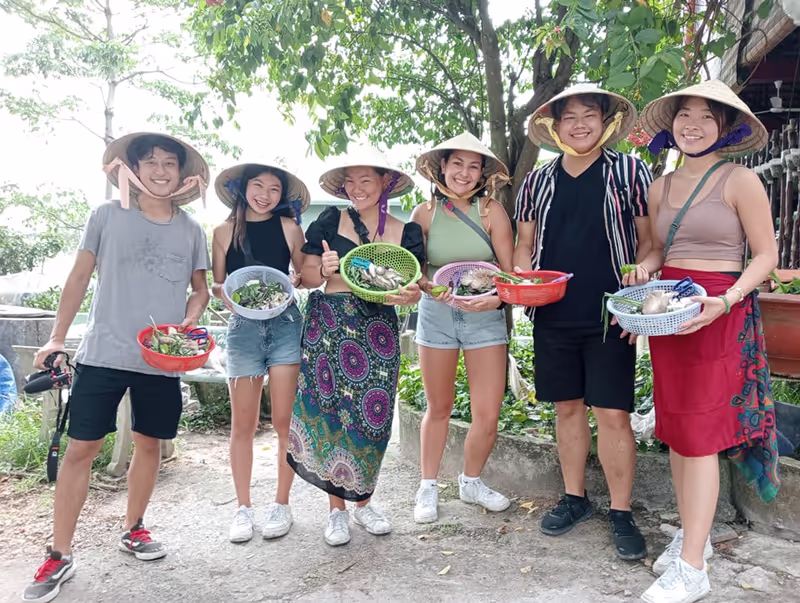 Ho Chi Minh Private Tour - full basket after pick up 