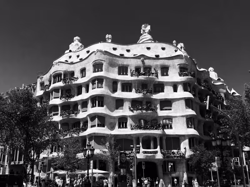 Barcelona Private Tour - La Pedrera