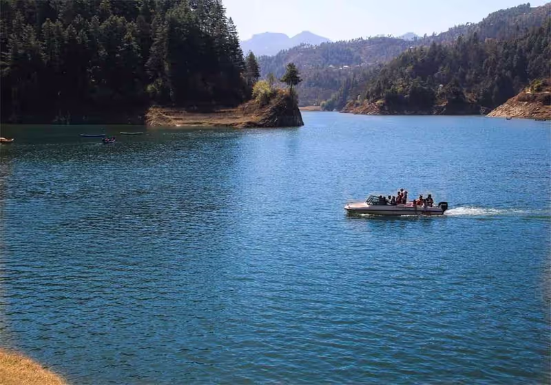 Bagmati Private Tour - Indrasarovar Lake